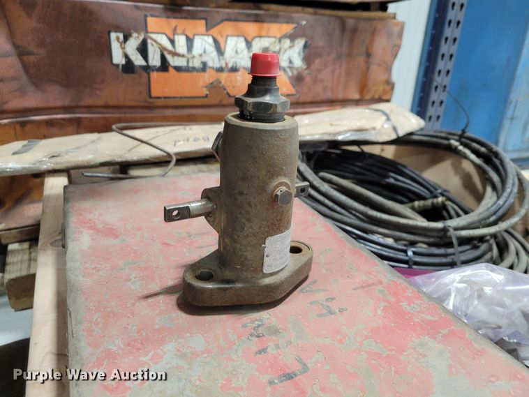 image for item DN3654 (2) Link Belt pile drivers