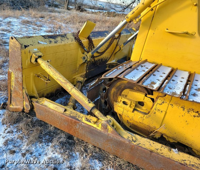 image for item DN3660 1999 Komatsu D65PX-12 dozer