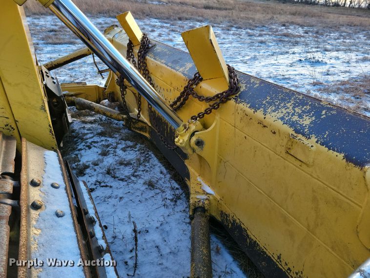 image for item DN3660 1999 Komatsu D65PX-12 dozer