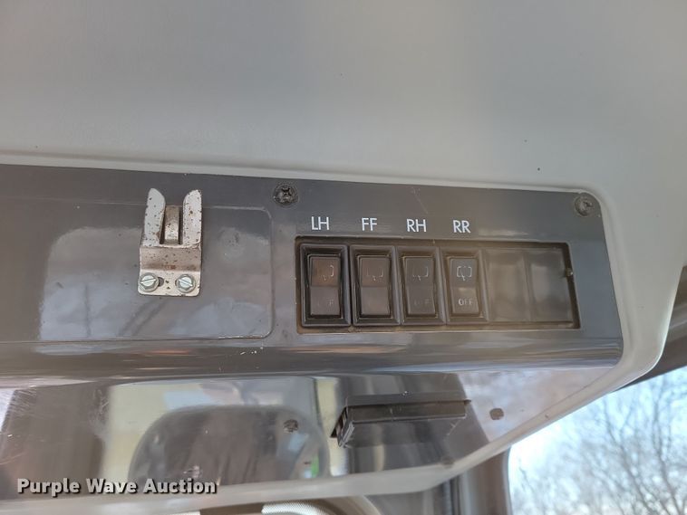 image for item DN3660 1999 Komatsu D65PX-12 dozer