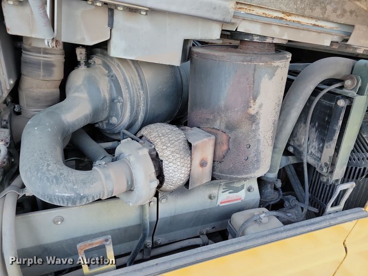 image for item DN3660 1999 Komatsu D65PX-12 dozer