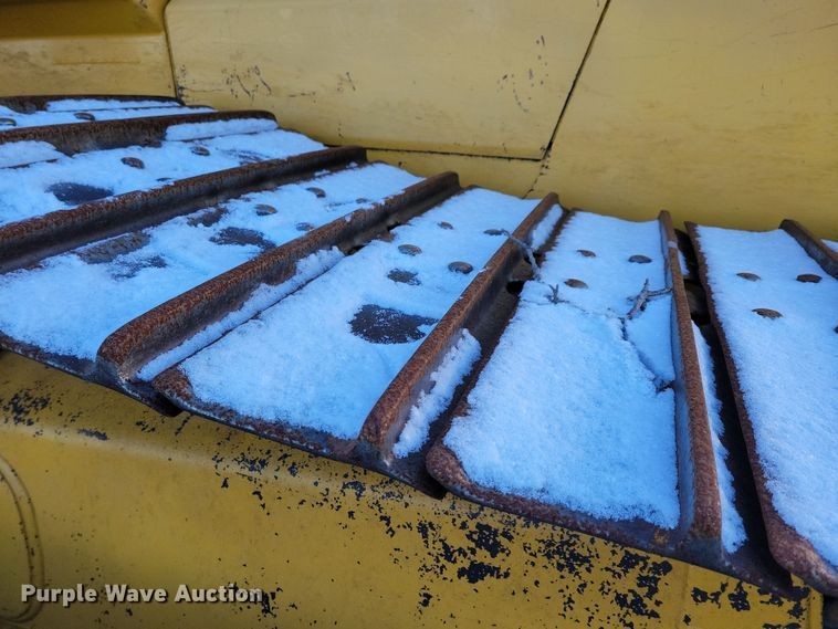 image for item DN3660 1999 Komatsu D65PX-12 dozer