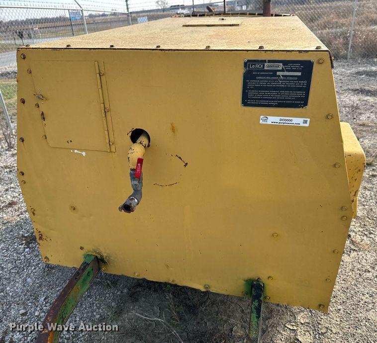 image for item DO0000 1990 Le Roi Dresser air compressor