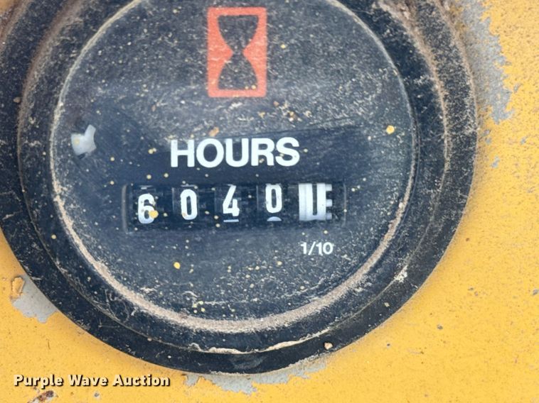 image for item DO0000 1990 Le Roi Dresser air compressor