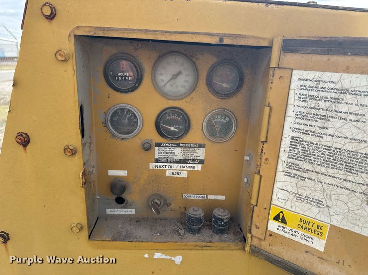 image for item DO0000 1990 Le Roi Dresser air compressor