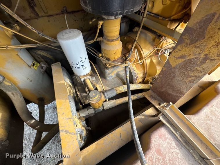 image for item DO0000 1990 Le Roi Dresser air compressor