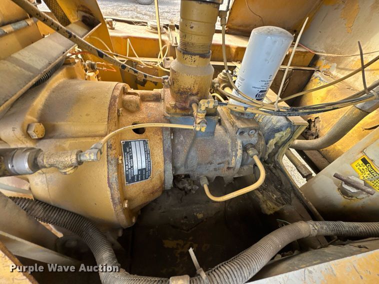 image for item DO0000 1990 Le Roi Dresser air compressor