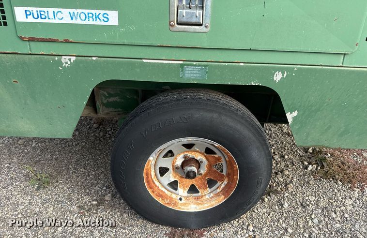 image for item DO0001 1993 Sullair 185Q air compressor