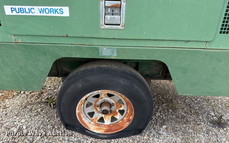 image for item DO0001 1993 Sullair 185Q air compressor