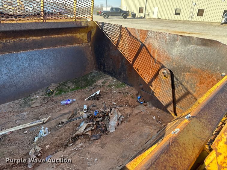 image for item DO0002 1996 Reynolds 14C scraper