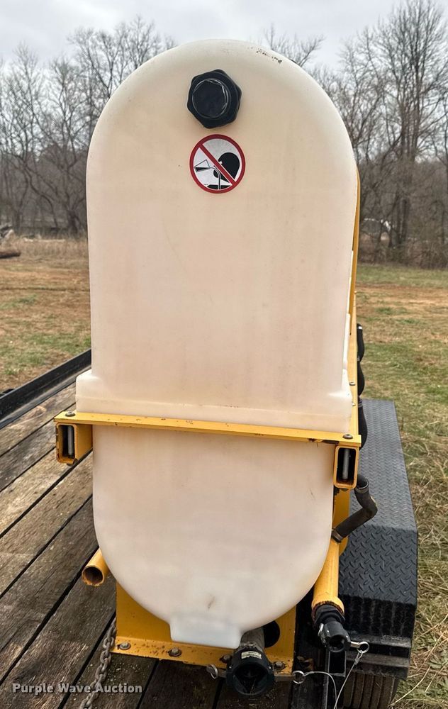 image for item DO0020 2015 Lucon equipment trailer