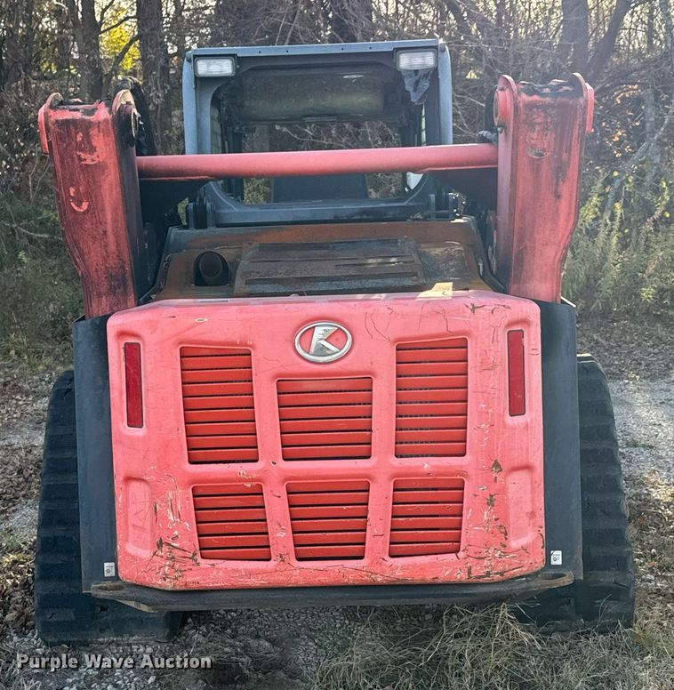 image for item DO0040 Kubota SVL90-2 tracked skid steer loader