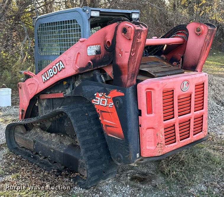 image for item DO0040 Kubota SVL90-2 tracked skid steer loader