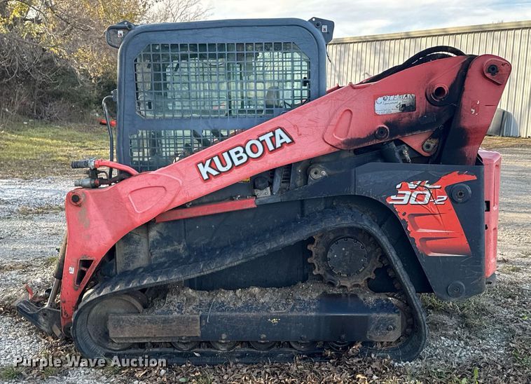 image for item DO0040 Kubota SVL90-2 tracked skid steer loader