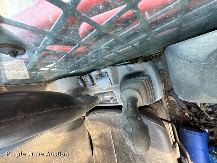 image for item DO0040 Kubota SVL90-2 tracked skid steer loader