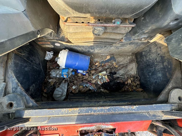 image for item DO0040 Kubota SVL90-2 tracked skid steer loader