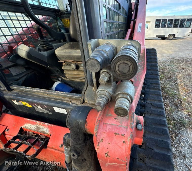 image for item DO0040 Kubota SVL90-2 tracked skid steer loader