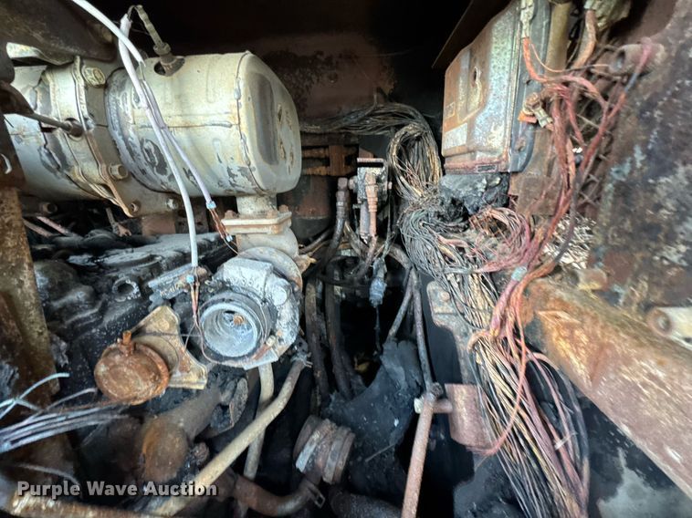 image for item DO0040 Kubota SVL90-2 tracked skid steer loader