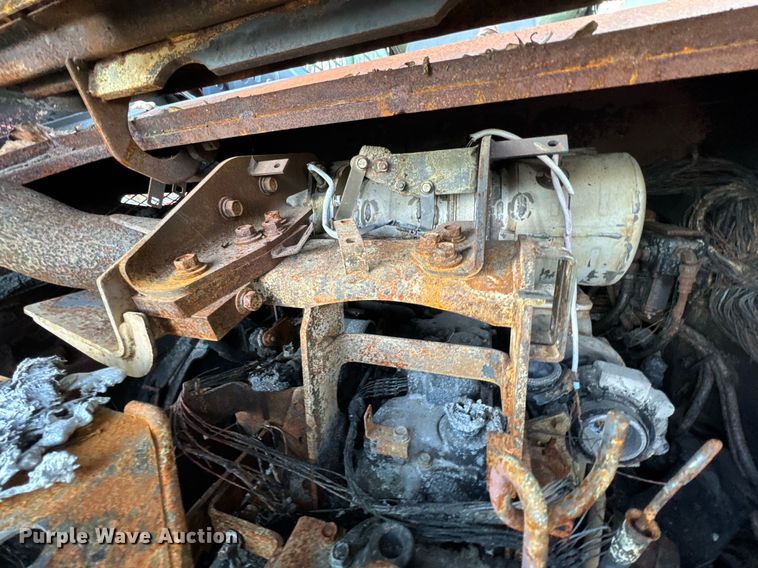 image for item DO0040 Kubota SVL90-2 tracked skid steer loader