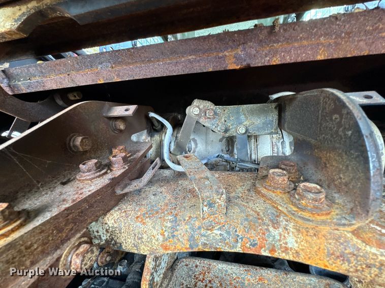 image for item DO0040 Kubota SVL90-2 tracked skid steer loader