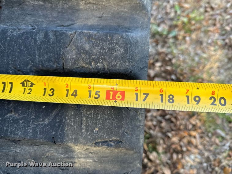 image for item DO0040 Kubota SVL90-2 tracked skid steer loader