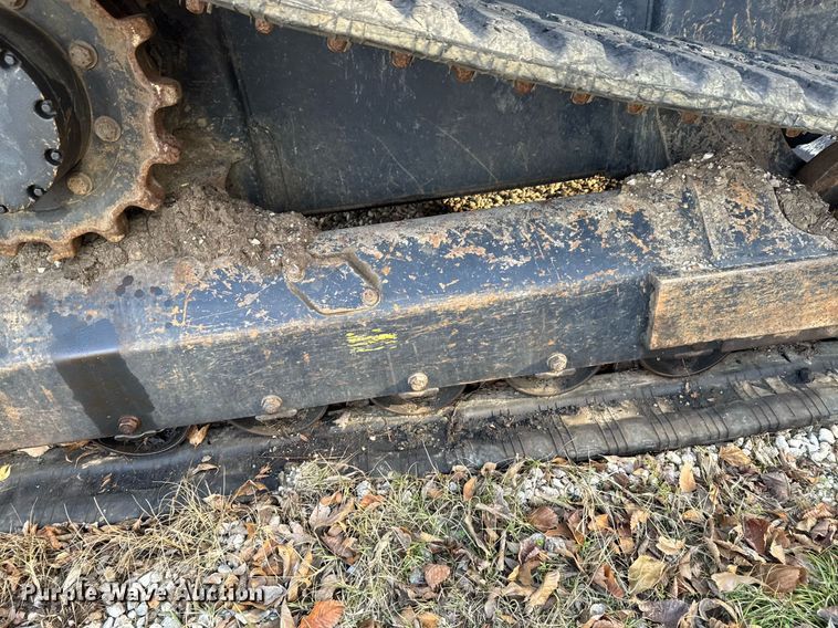 image for item DO0040 Kubota SVL90-2 tracked skid steer loader