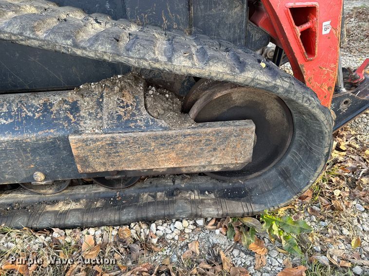 image for item DO0040 Kubota SVL90-2 tracked skid steer loader