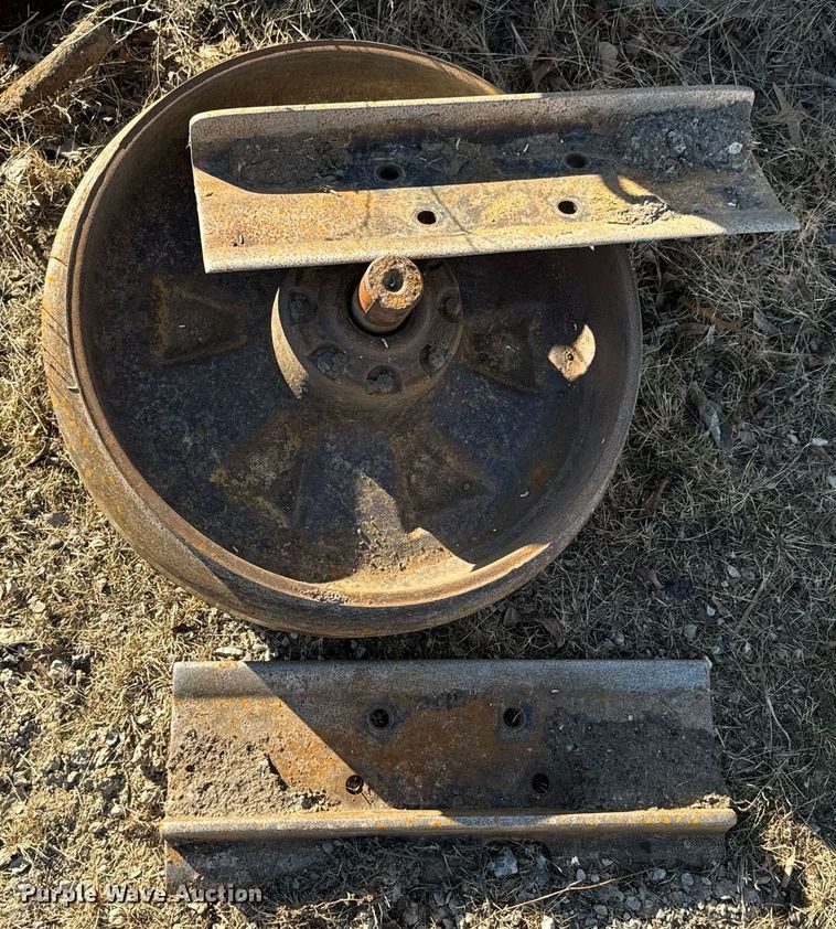 image for item DO0046 Dozer tracks