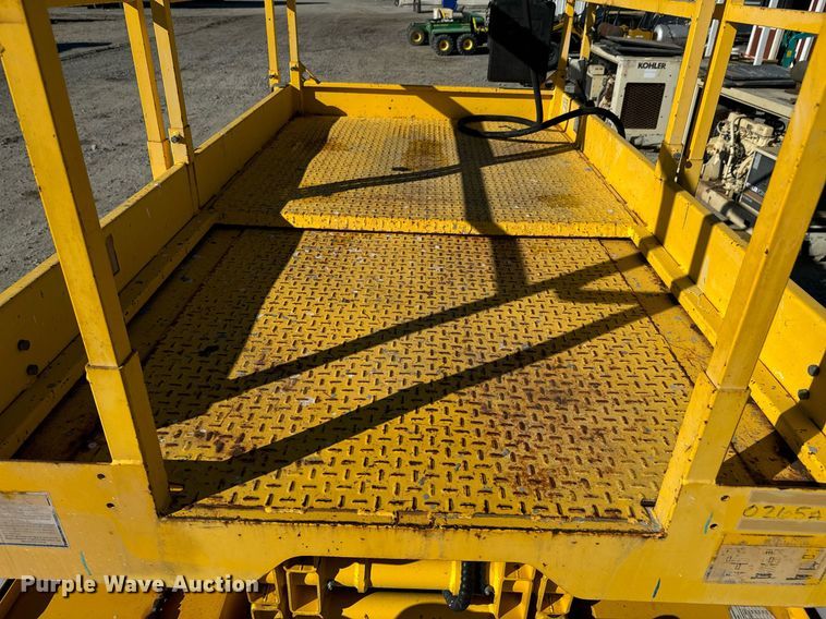 image for item DO0459 2003 Haulotte 3368RT scissor lift