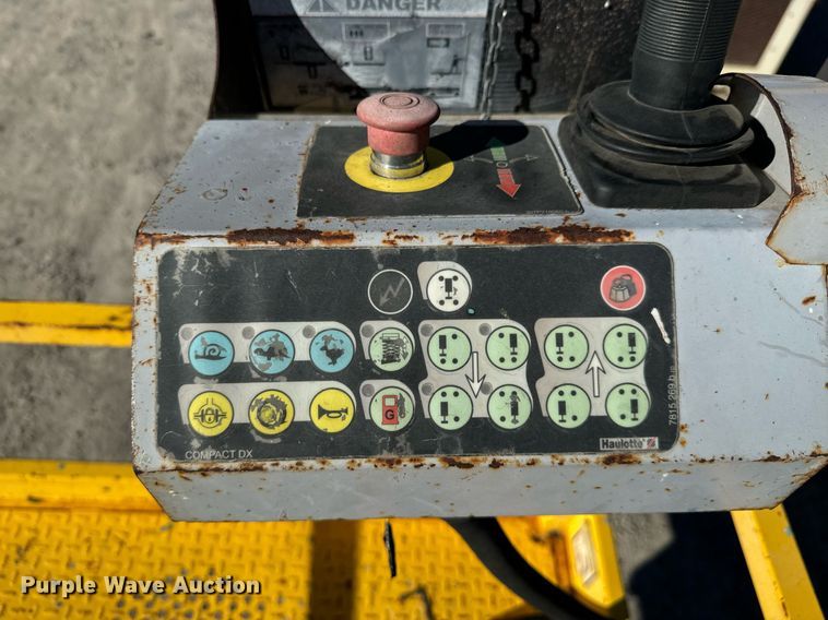 image for item DO0459 2003 Haulotte 3368RT scissor lift