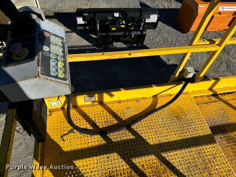 image for item DO0459 2003 Haulotte 3368RT scissor lift