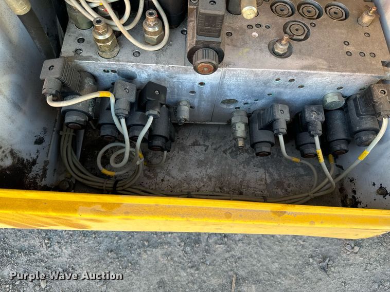 image for item DO0459 2003 Haulotte 3368RT scissor lift