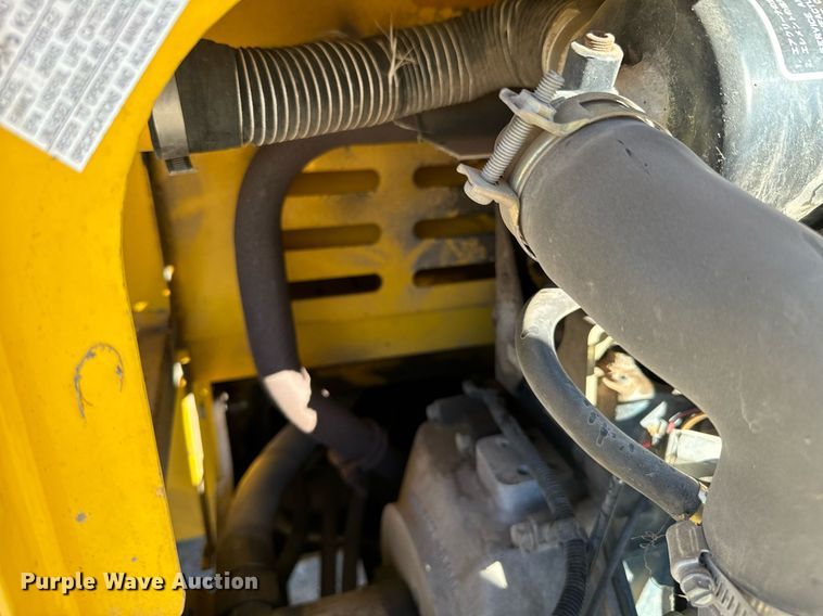 image for item DO0459 2003 Haulotte 3368RT scissor lift