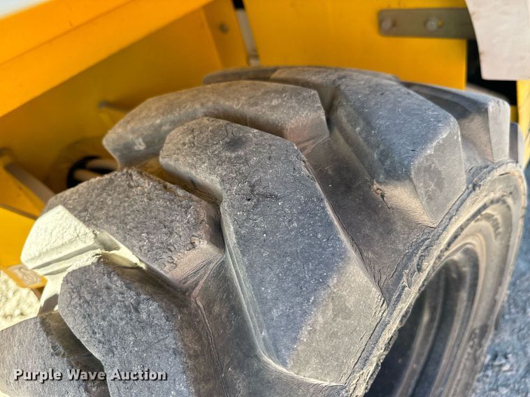 image for item DO0459 2003 Haulotte 3368RT scissor lift