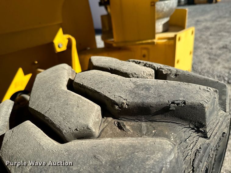 image for item DO0459 2003 Haulotte 3368RT scissor lift