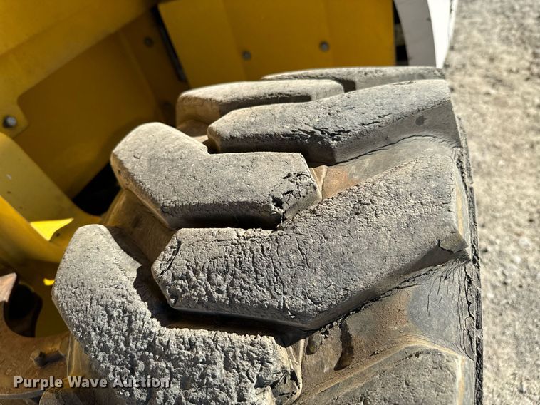 image for item DO0459 2003 Haulotte 3368RT scissor lift