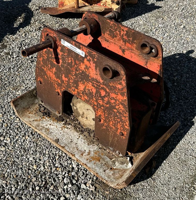 image for item DO0509 Plate compactor