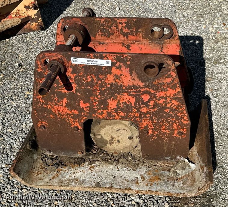 image for item DO0509 Plate compactor