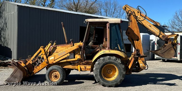 image for item DO0513 1988 Case 580K backhoe