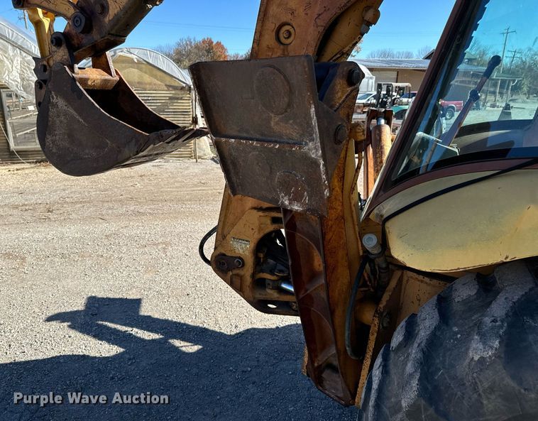 image for item DO0513 1988 Case 580K backhoe