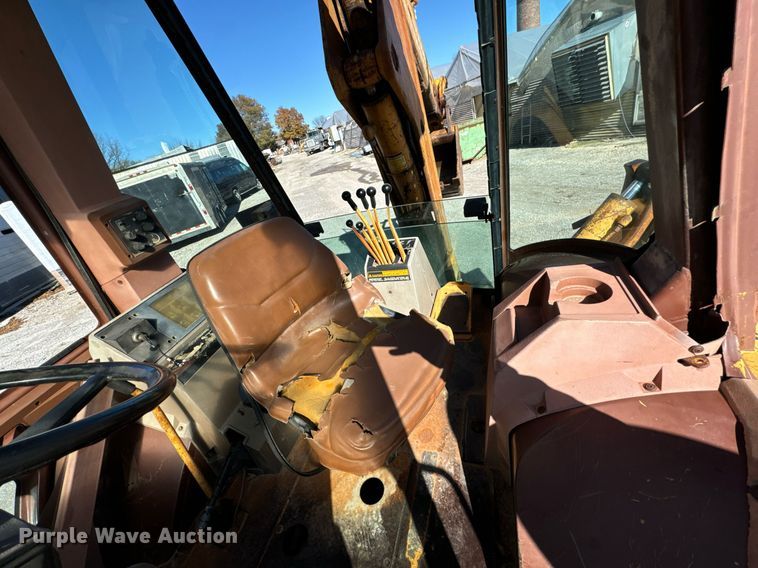 image for item DO0513 1988 Case 580K backhoe