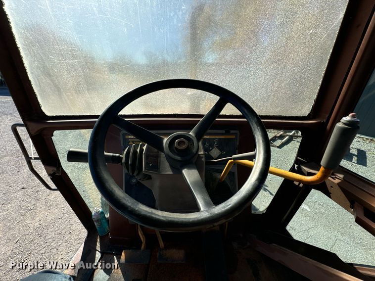 image for item DO0513 1988 Case 580K backhoe