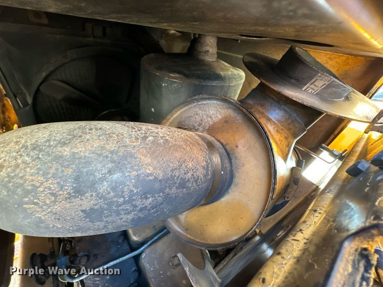 image for item DO0513 1988 Case 580K backhoe