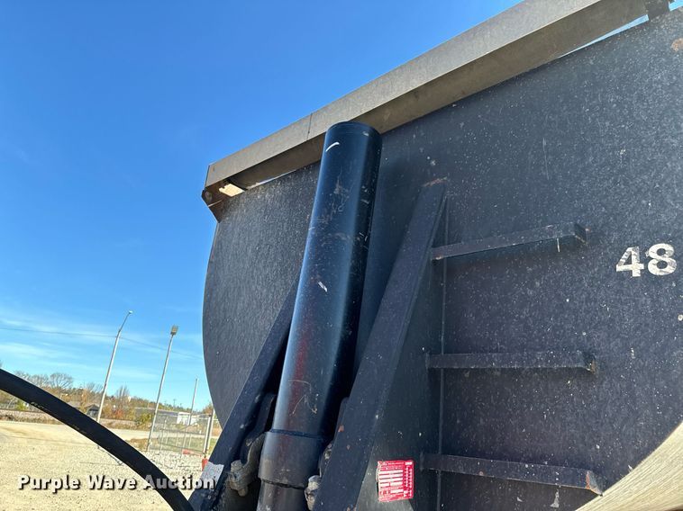 image for item DO0524 2005 Independent 2802-DE end dump trailer