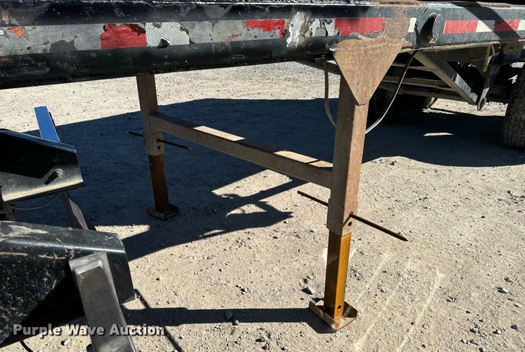 image for item DO0524 2005 Independent 2802-DE end dump trailer