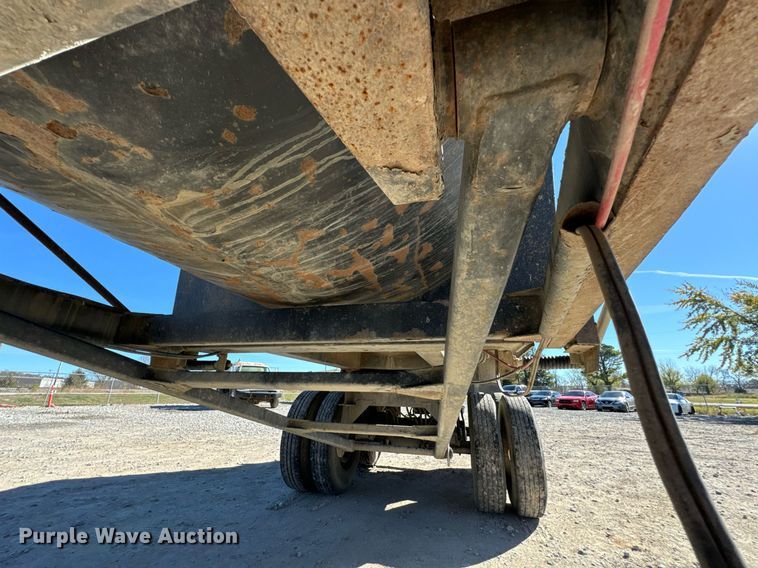 image for item DO0524 2005 Independent 2802-DE end dump trailer