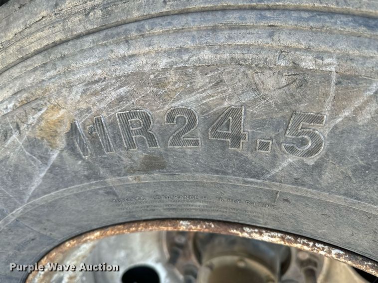 image for item DO0524 2005 Independent 2802-DE end dump trailer