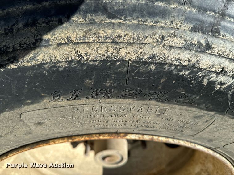 image for item DO0524 2005 Independent 2802-DE end dump trailer