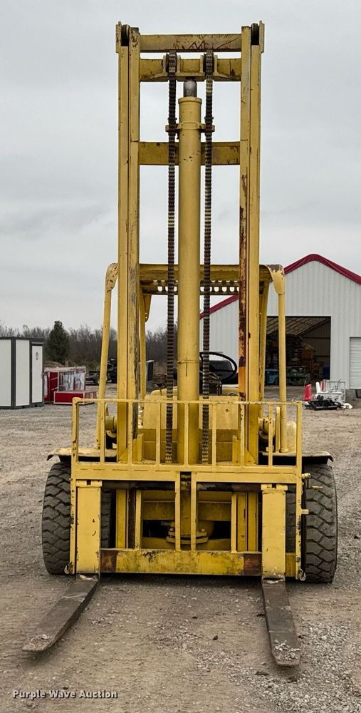 image for item DO0561 1971 Hyster H150F forklift