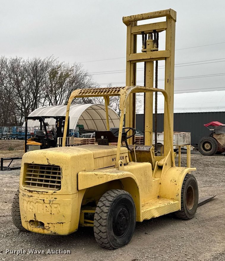image for item DO0561 1971 Hyster H150F forklift